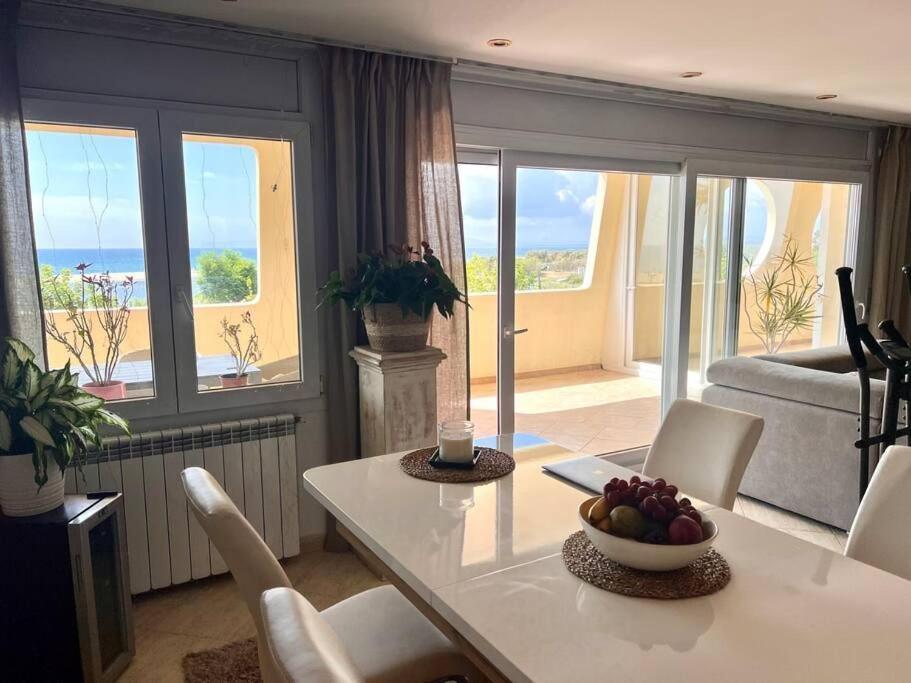 3Apartamento De Tres Habitaciones إمبوريابرافا المظهر الخارجي الصورة