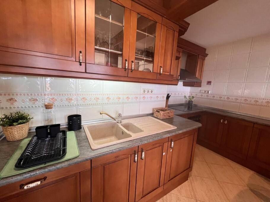 3Apartamento De Tres Habitaciones إمبوريابرافا المظهر الخارجي الصورة